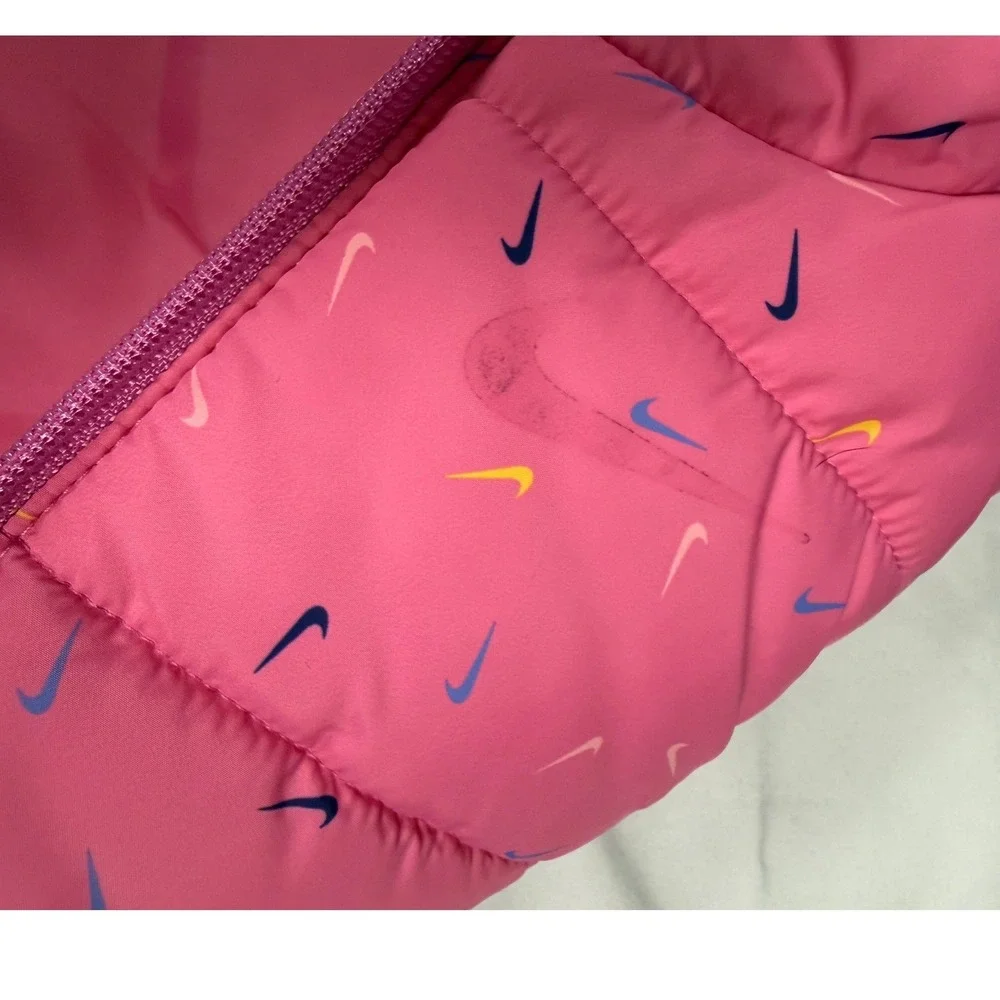 Nike‎ Toddler Girls Pink Multi Swoosh Puffer Vest Size 3T L650-U90 Full Zip